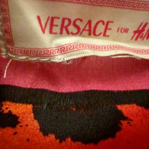 H&M Versace Leopard Brocade Pink Gold Print Silk Scarf - Picture 3 of 4